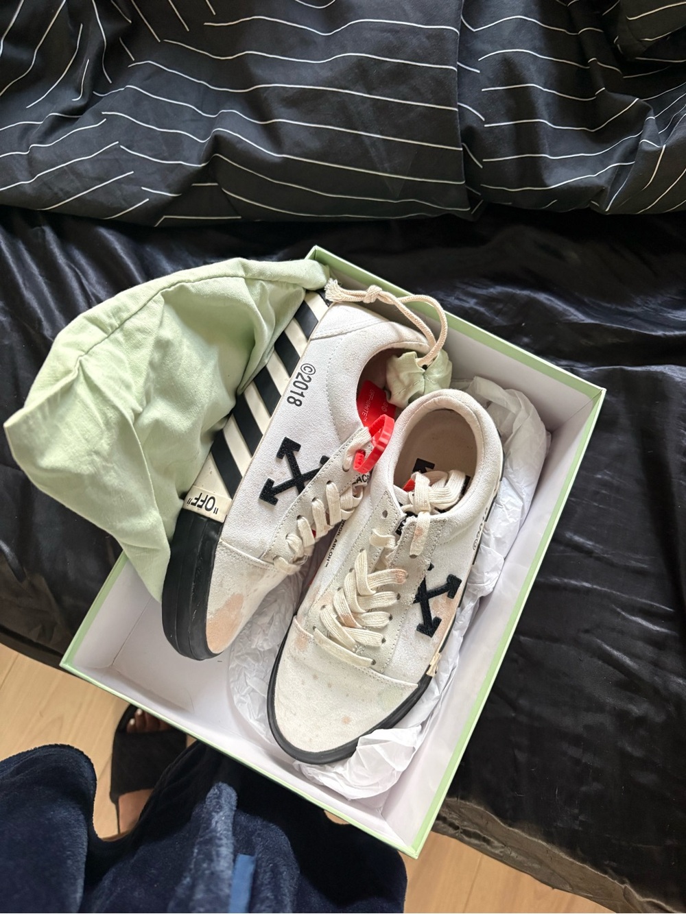 Off-White Cream Canvas Low-Top Sneakers with Black Arrows & Red Zip-Tie